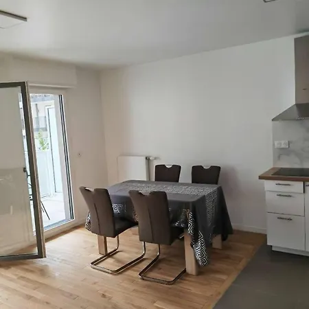 Endroit Calme Et Neuf Apartamento
